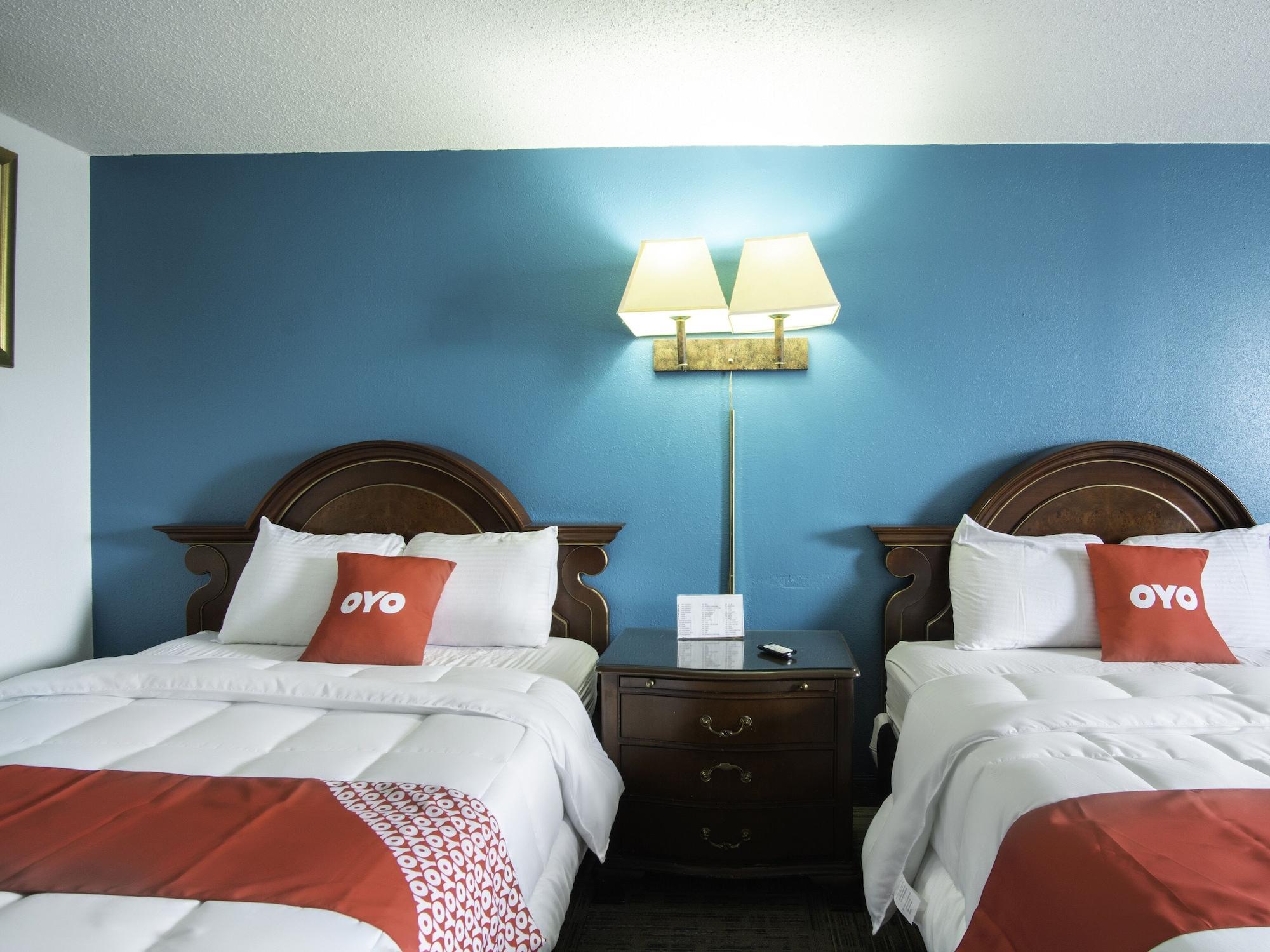 Oyo Hotel Hutchinson West 4Th Ave Dış mekan fotoğraf