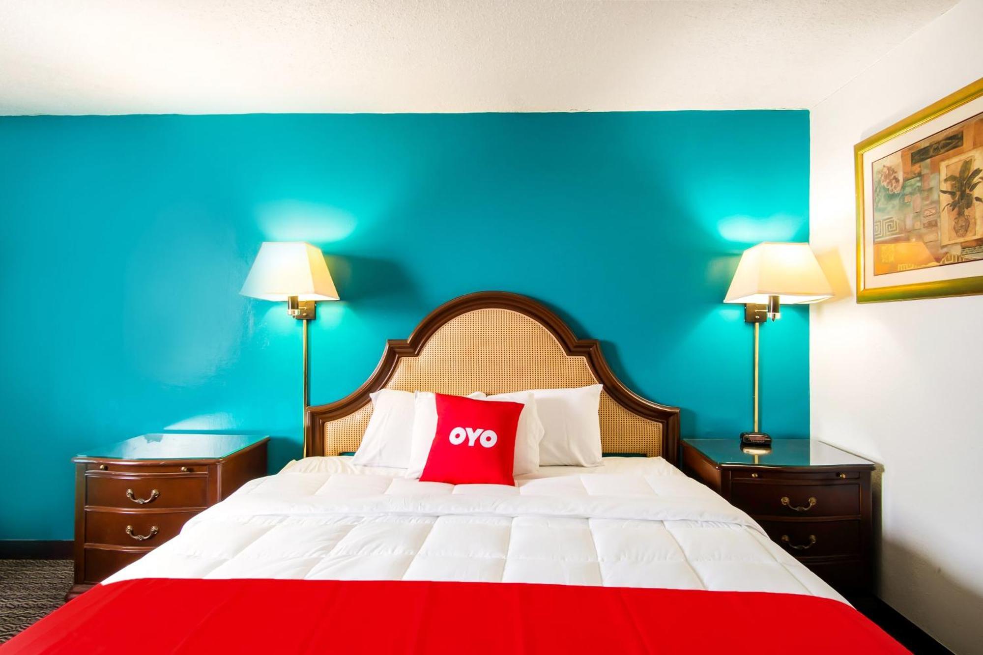 Oyo Hotel Hutchinson West 4Th Ave Dış mekan fotoğraf
