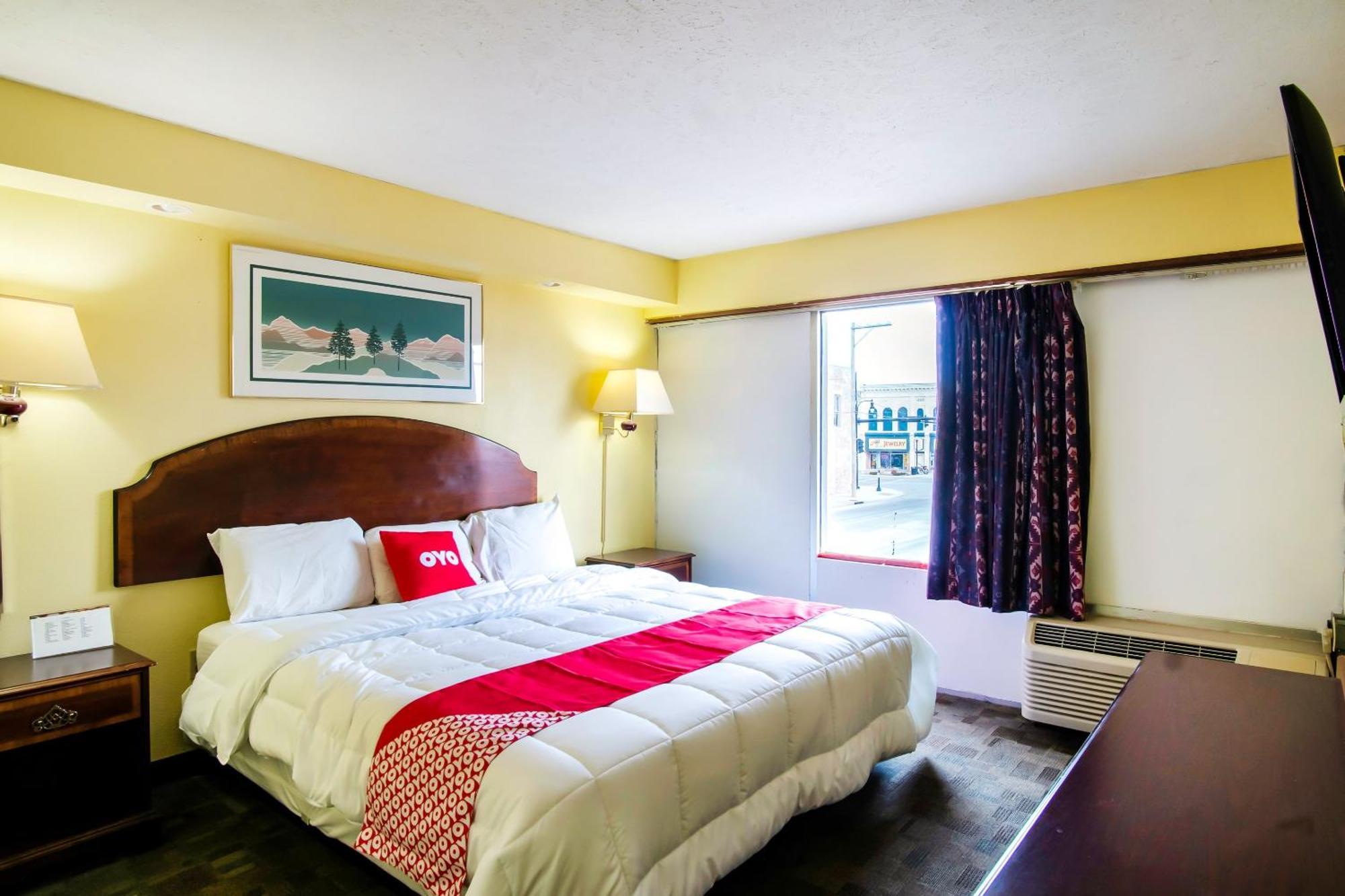 Oyo Hotel Hutchinson West 4Th Ave Dış mekan fotoğraf