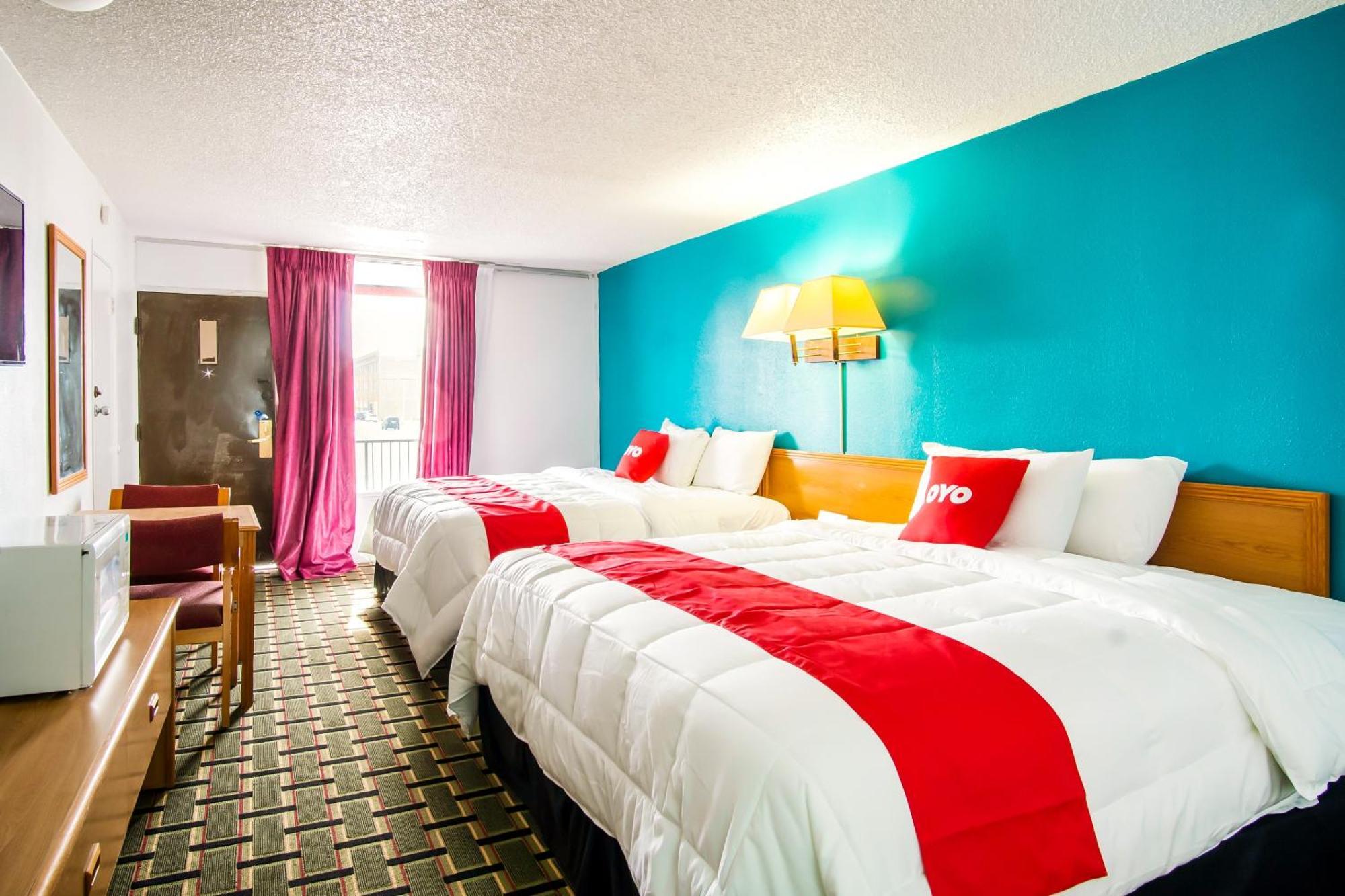 Oyo Hotel Hutchinson West 4Th Ave Dış mekan fotoğraf